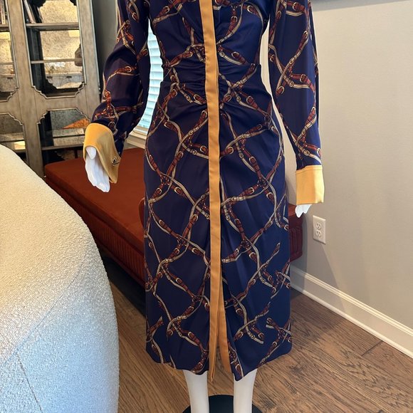 Elegant Navy and Gold Chain Print Dress - Picture 5 of 9